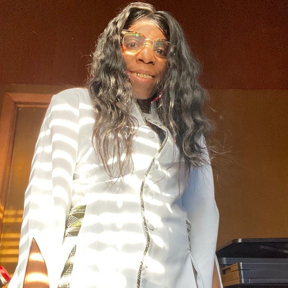 FYI: . In my apartment. Discount items. - Picture 3 of 15